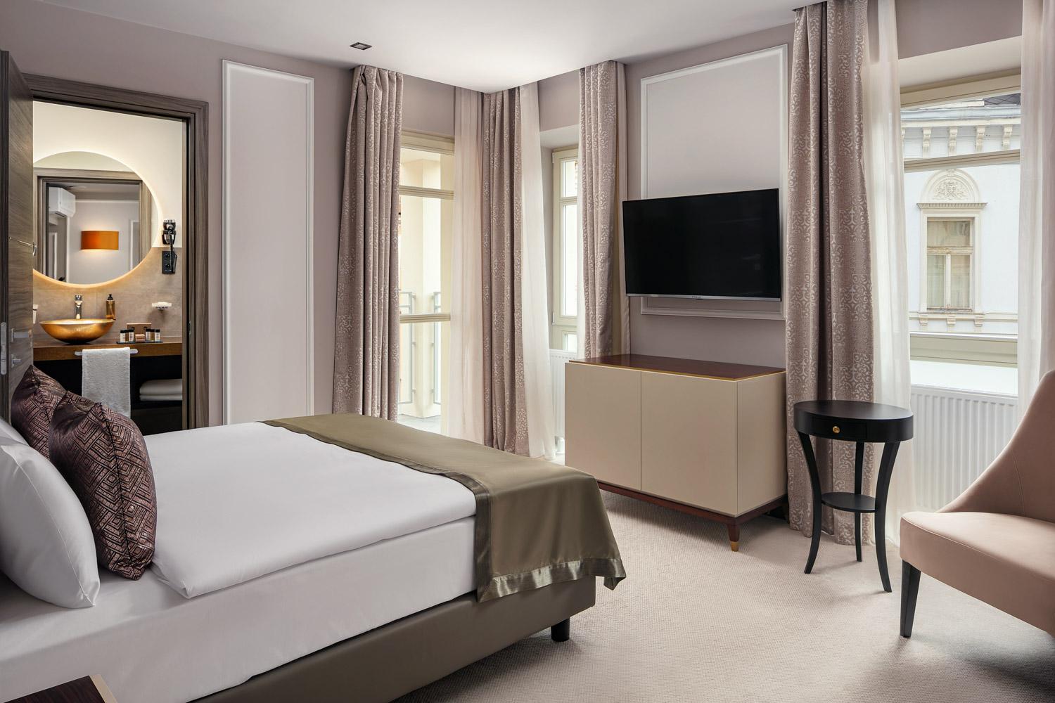 Superior room with balcony